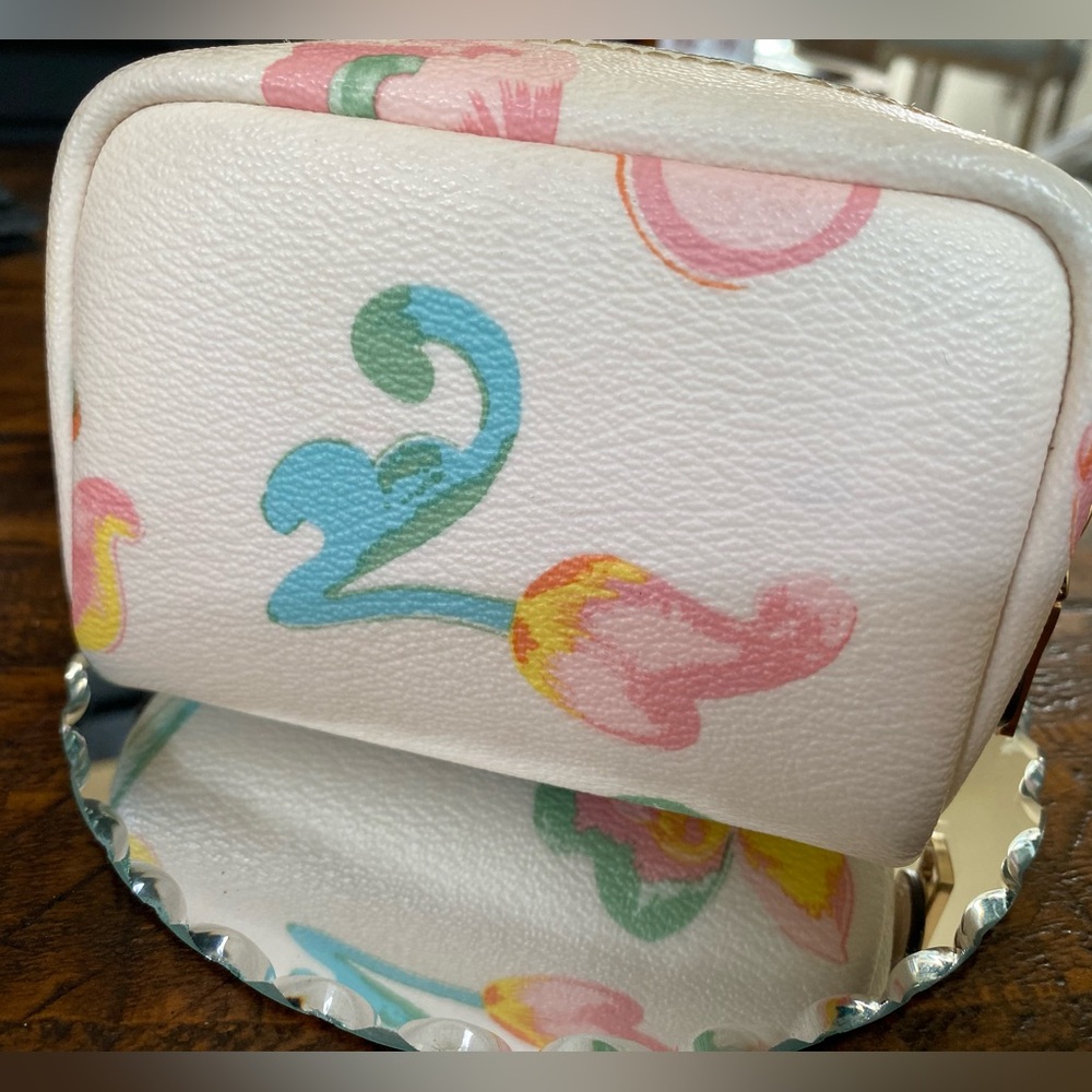 COACH White Floral Print Mini Cosmetic Case💛 - Picture 2 of 11